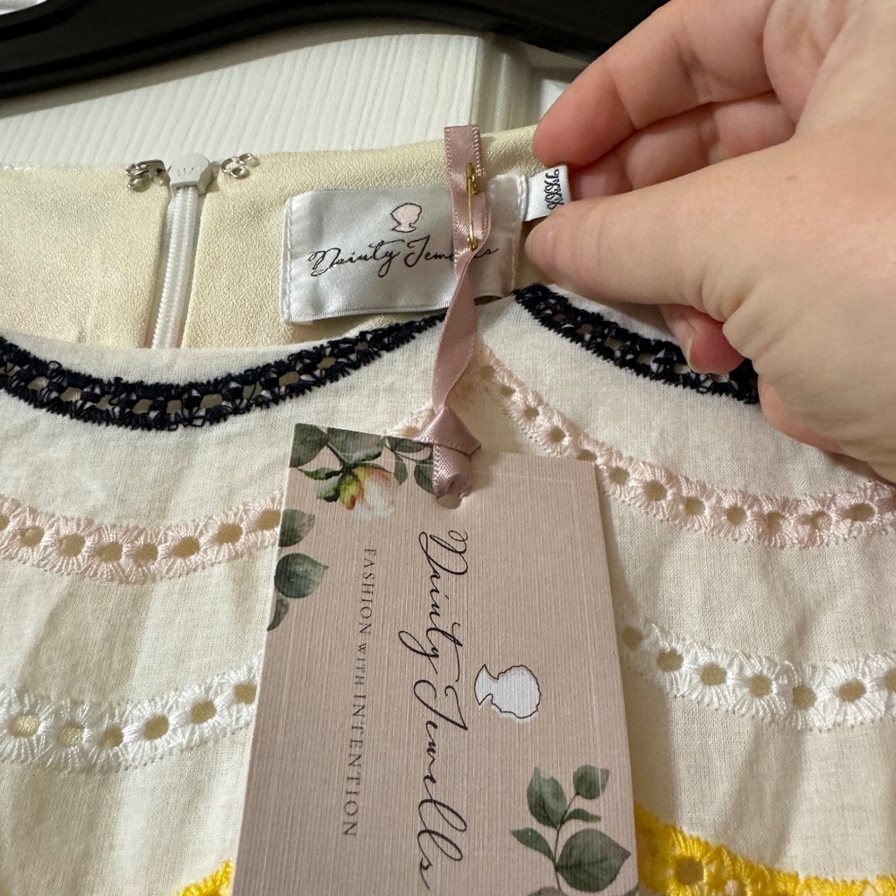 Dainty Jewells Dress Size XXXL